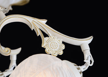 Van de de Kroonluchterverlichting van de Barocostijl Modern van de het Zinklegering de Matrijzenafgietsel 3 Hoofdenschaduw naar beneden