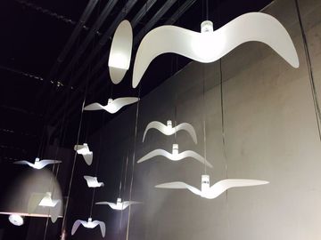De Witte Moderne Lichte Inrichtingen van de harsmelk, Lichten van de Vogel de Vorm Geleide Opschorting