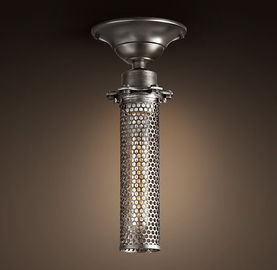 Het hangende Plafond steekt de Lamp van het Zolderplafond voor de Verlichting van de Huiswoonkamer aan