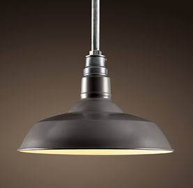 Het nostalgische Bevallige Hangende Plafond steekt Uitstekende Zolder, Industriële Tegenhangerlamp aan