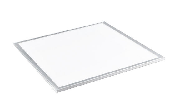 4800 lumence 600x600 dat Comité Plafond Lichte 60 Watts met Wit Kader wordt geleid