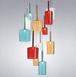 De Moderne Geleide Kroonluchters van de kleurenmanier, de Tegenhangerlamp van de Glasfles G9